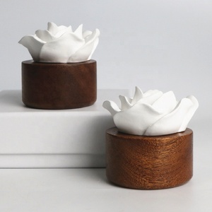 Fábrica al por mayor hogar coche hogar ambientador perfumado cerámica madera porcelana flor Aroma yeso aceite esencial difusor - Product Image 4
