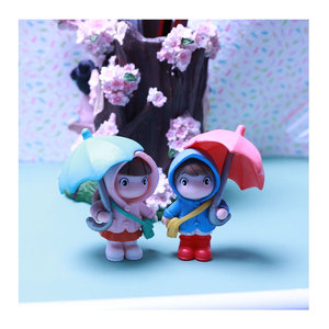 Figurine en résine PVC de fille et garçon sous parapluie de dessin animé, miniature pour ornement de jardin féerique et accessoires de maison de poupée - Product Image 6