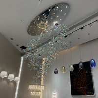 Lustre personnalisé de haute qualité pour villa et hôtel, en forme de branche de fleur et de feuille en cristal, couleur personnalisée, pour escalier intérieur