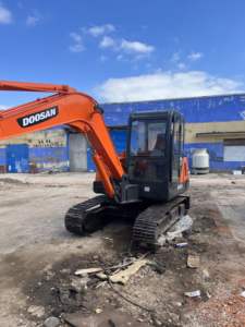 Doosan รถขุดขนาด6ตัน DH55มือสอง Doosan 55 60 - Product Image 3