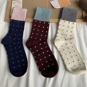 Chaussettes Automne-Hiver pour Femme Style Japonais Vintage à Pois Confortables Haut de Gamme avec Blocs de Couleurs <span class=keywords><strong>et</strong></span> Revers Côtelé Contrastant - Product Image 4
