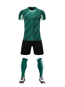 Maillots de football hautement personnalisés. Nous prenons en charge les commandes que nos concurrents n'osent pas prendre en charge. Contactez-nous pour plus d'informations. - Product Image 2