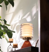 Lampe de bureau LED en aluminium alimentée par batterie personnalisée avec abat-jour en acrylique contrôle tactile DC 6V pour chambre à coucher bar et restaurant veilleuse