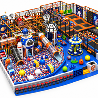 Aire de jeux intérieure pour enfants sur le thème de l'aventure, équipement souple commercial, jeux de rôle, piscines à balles, toboggans