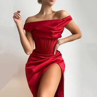 Source Conjunto de roupas com campainha, europa e os estados unidos, marca grande, atacado, fabricante de roupas bonecas on m.alibaba.com