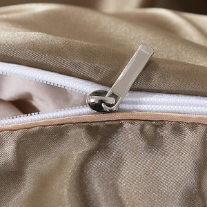 Parure de lit en soie de mûrier double face soyeuse pour un sommeil nu, vente en gros du fabricant - Product Image 3