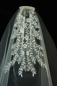 Voile de mariée long en dentelle pour église, nouveau modèle V1716W2-1, blanc - Product Image 5