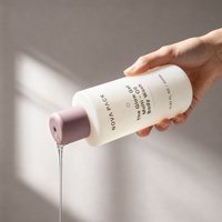 Bouteilles de gel douche en plastique HDPE de couleur crème beige, 300 ml et 350 ml, au toucher doux, avec bouchon de distribution central à verrouillage rotatif