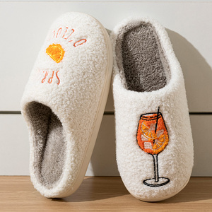 Ciabatte Personalizzate in EVA con Logo Ricamato, Morbide e Calde per Casa, Camera da Letto, Ciabatte Personalizzate per Donna, Comode e Pelose, Vendita all'Ingrosso - Product Image 3