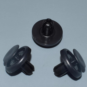 Clip Automotriz de Nylon Plástico B309 Tipo Push para Reparación y Reemplazo de Tapicería de Techo, Uso General - Product Image 4