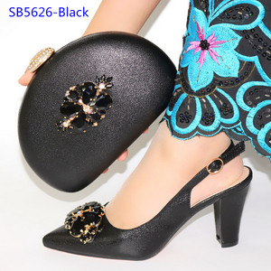 Set di Scarpe e Borsa Africane per Feste di Matrimonio 2020, Scarpe Eleganti Argento con Borsa Coordinata - Product Image 5