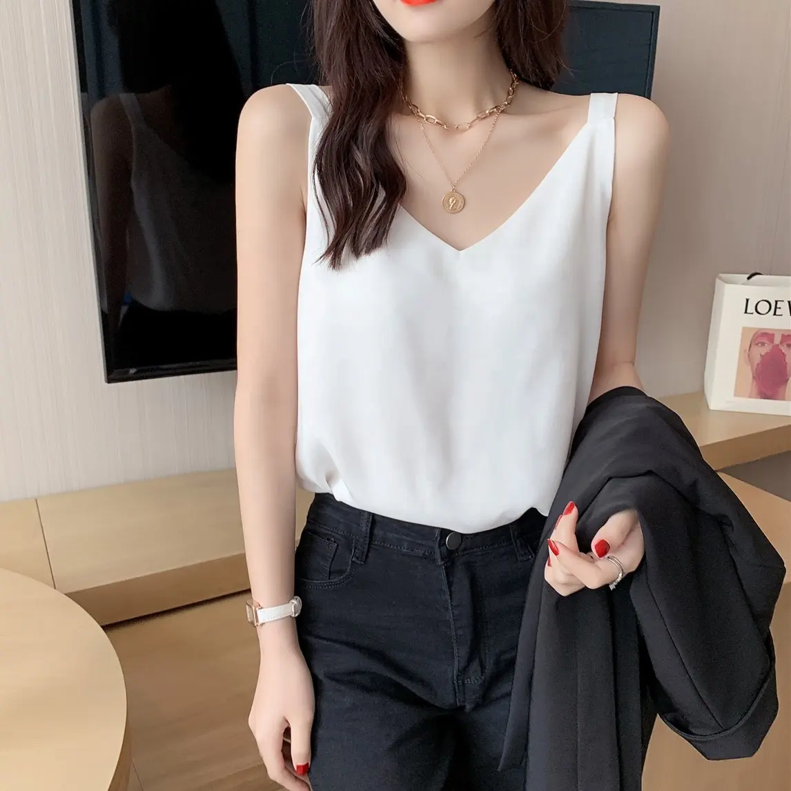 OEM ODM New Fashion Sleeveless Vest Women's V-neck Loose Sleeveless Chiffon Blouse Ladies Solid Color Casual Shirts