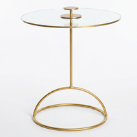 Table d'appoint moderne en acier avec plateau en verre finition dorée pour salon, chambre, hôtel, décoration intérieure