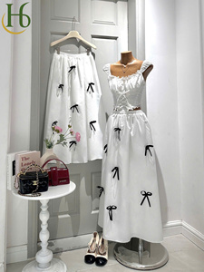 Conjunto de Top Corsé de Encaje y Falda Maxi Lisa de Algodón, Conjunto de Dos Piezas, Corte Regular, Tejido Transpirable - Product Image 2