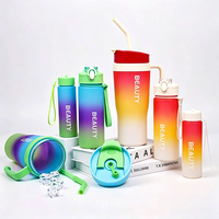 Bouteille d'eau en plastique sans BPA, grande capacité, personnalisable, 3-en-1, avec paille, pour la gym, et gobelets à 3 poignées pour voiture, pour boire directement