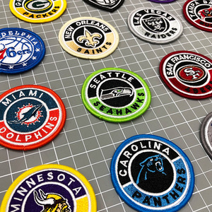 Parches Redondos Bordados con Logotipo <span class=keywords><strong>de</strong></span> Equipo <span class=keywords><strong>de</strong></span> Fútbol Americano Personalizados, Insignias <span class=keywords><strong>de</strong></span> Club <span class=keywords><strong>de</strong></span> Fútbol Personalizadas para Chaquetas, Gorras y Bolsos - Product Image 3