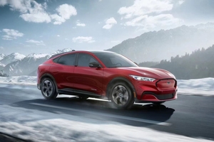 Divisor de labios de parachoques delantero para Mustang Mach-E 2021 2022 Select /Premium/ Californ Protection Splitter Spoiler, negro brillante - Product Image 5