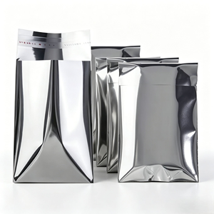 Sac d'emballage scellé sur 3 côtés, couleur argent, laminé BOPP VMPET PE, barrière thermoscellable - Product Image 3