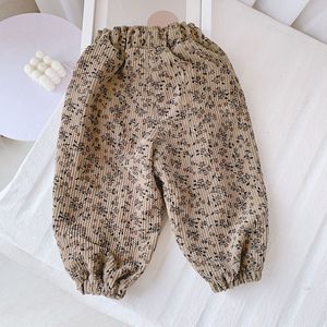 Qingli, diseño personalizado de fábrica, pantalones casuales con botones a la moda para niños, estampado de leopardo, cintura suelta, técnica lavada OEM - Product Image 5