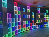 Unendlicher Abgrund Magischer Spiegel Hochwertige Tanzböden Starke Tragfähigkeit Wasserdicht Rostfrei IP65 LED-Beleuchtung RGB Edelstahl