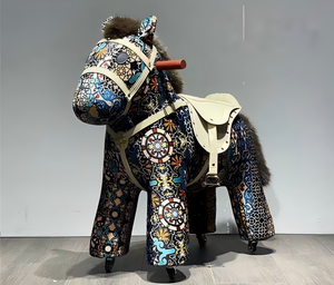 Sillón Balancín Moderno con Diseño de Grafiti de Caballo, Tapizado en Cuero PU con Relleno de Espuma, Estilo Contemporáneo, Decoración para el Hogar, Muebles para Sala de Estar - Product Image 3