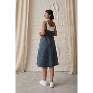 Robe trapèze en jean bleu délavé sans bretelles respirante pour femme - Product Image 1