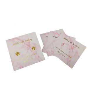 Yilucai <span class=keywords><strong>personnalisé</strong></span> rose petites boucles <span class=keywords><strong>d</strong></span>'oreilles porte-colliers feuille <span class=keywords><strong>d</strong></span>'or cartes porte-cartes en papier - Product Image 3
