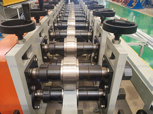 Máquina de Conformación de Perfiles en T para Techos de Acero Galvanizado, Nuevo Diseño, Máquina para Fabricar Marcos de Techos Suspendidos con Perfiles Principales y Transversales - Product Image 3