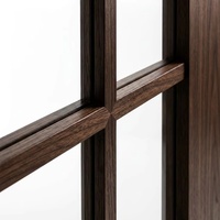 Porte d'entrée intelligente contemporaine minimaliste avec cadre en bois, isolée thermiquement, coupe-vent, âme isolante haute densité, texture bois