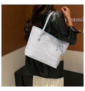 Nuevo Estilo de Bolso de Mano de PU para Mujer, Bolso de Hombro Simple con Cierre y Gran Capacidad - Product Image 3