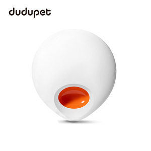 Dispensador de Golosinas Inteligente para Mascotas Dudupet, Comedero Automático Redondeado para Perros y Gatos con Control por Aplicación, Batería Recargable, Blanco Naranja - Product Image 2