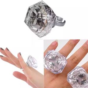 Кольца со светодиодным освещением для девичника, сувениры, бриллиантовое кольцо для дня рождения, свадьбы, вечеринки, аксессуары, мигающее кольцо на палец - Product Image 6