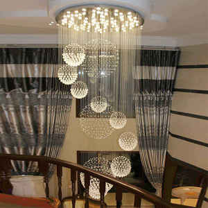 Lustre moderne à escalier tournant, plafond haut, grand lustre en cristal en forme de goutte de pluie, chaîne en spirale - Product Image 2
