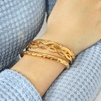 Bracelet jonc en acier inoxydable plaqué or 18 carats avec diamants CZ, design de niche, fermoir à boucle, bijou de main tendance pour femme, cadeau - Nouvelle collection Western Ins en promotion