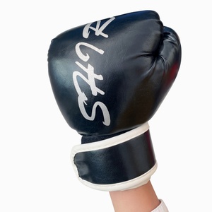 Sangle de poignet en cuir noir pour entraînement de boxe et fitness, de qualité supérieure, avec logo personnalisé, à prix avantageux - Product Image 4