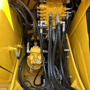 รถขุดโคมัตสุมือสองคุณภาพสูง รุ่นเล็ก PC220 เครื่องจักรงานดินจากญี่ปุ่น - Product Image 4