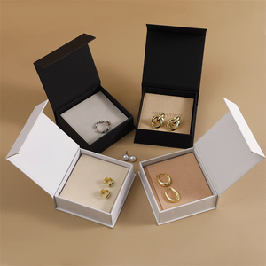 Caja Rígida Magnética con Cierre a Presión, Portátil, con Grabado en Relieve, para Regalos, Perfumes, en Forma de Libro, Color <span class=keywords><strong>Universal</strong></span> - Product Image 6