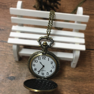 Montre de poche rétro en bronze, grande taille, style classique, cadeau pour étudiant, montre aux motifs des Horloges de la Mort - Product Image 6