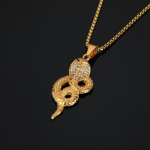 Hip Hop serpiente 18K chapado en oro no deslustre Cubic Zirconia impermeable Acero inoxidable joyería de moda colgante para hombre - Product Image 5