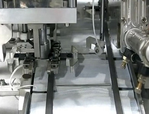 Máy Làm Mặt Nạ Nha Khoa Hoàn Toàn Tự Động Facemask Dùng Một Lần - Product Image 5