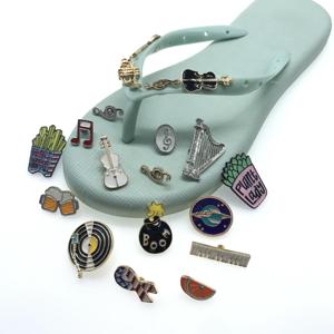 Breloques de décoration de <span class=keywords><strong>chaussures</strong></span> en alliage pour <span class=keywords><strong>tongs</strong></span>, pantoufles, sandales, accessoires. - Product Image 4