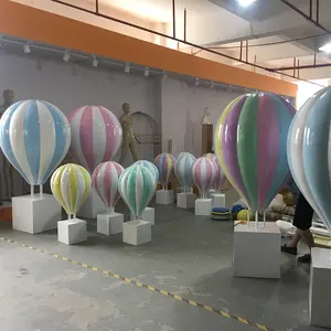 Supporto personalizzato a grandezza naturale in fibra di vetro palloncini di fuoco in resina mongolfiera Prop per decorazioni di nozze Prop