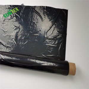 Couverture des champs cultivés agricoles Feuille de film paillage en plastique noir de 20 microns pour cultures maraîchères - Product Image 1