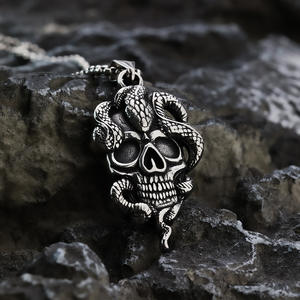 Colgante de Calavera de Acero Inoxidable con Serpiente, Estilo Gótico, Collar para Hombre, Joyería de Moda, Regalo - Product Image 3