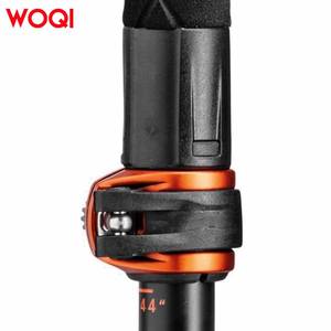 WOQI Bâtons de ski en fibre de carbone pour le trekking et la randonnée Accessoires de plein air en gros avec poignées de sangle et bâton de panier - Product Image 5
