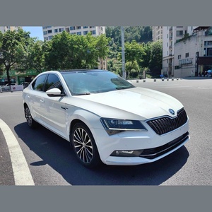 Autos Usados Baratos en Venta, <span class=keywords><strong>Skoda</strong></span> <span class=keywords><strong>Superb</strong></span> 2016 Blanco, 1.8T Automático, Volante a la Izquierda, Sedán de Gasolina - Product Image 1