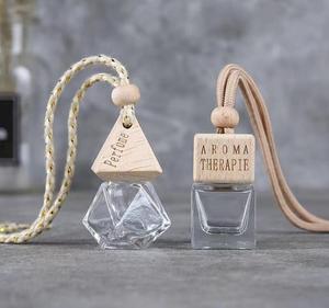 Botella difusora de caña de vidrio vacía con logotipo personalizado, desodorante colgante para coche, contenedor de Perfume cuadrado de 8ml - Product Image 3