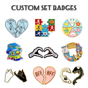 Juegos de insignias personalizadas de metal con personajes esmaltados, broches de solapa, colecciones estilo rompecabezas, souvenirs entrelazados sin presión, MOQ. - Product Image 1