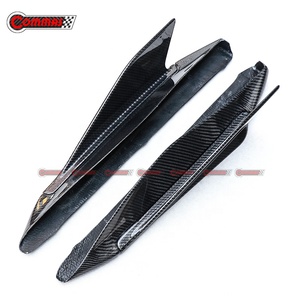 Pièces automobiles de qualité supérieure : Jupes latérales de voiture en fibre de carbone sèche de style capot pour Ferrari 488 - Product Image 3
