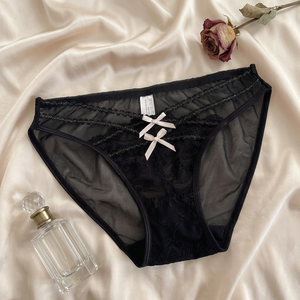 Braguitas de bikini de encaje para mujer, de talle bajo, con tiras cruzadas y lazo decorativo, de malla transparente, sexys, transpirables, ropa interior íntima al por mayor - Product Image 4